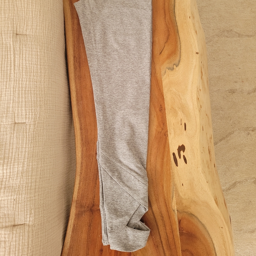 Beyond Yoga grey high-waisted leggings